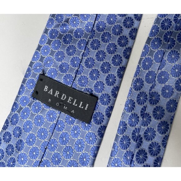 Bardelli 100% Silk Tie Blue Floral Made In USA W: 3.5” L: 62” - Picture 3 of 8